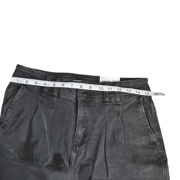 Black Pleated-Front Relaxed High Rise Ankle Jeans Sz 10 - Picture 7 of 9